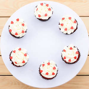 4 Red Velvet Cupcakes  | Buy Desserts in Dubai UAE | Gifts