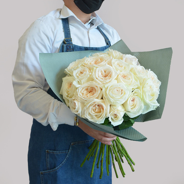 24 Stems Scented Garden Roses | Buy Flowers in Dubai UAE | Gifts