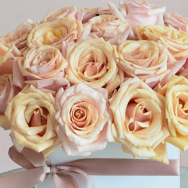 Mother of Pearl Rose Box | Buy Flowers in Dubai UAE | Gifts