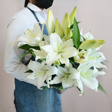 Lily Bouquet | Buy Flowers in Dubai UAE | Gifts