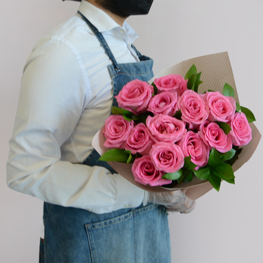 A Bunch of Pink Roses | Buy Flowers in Dubai UAE