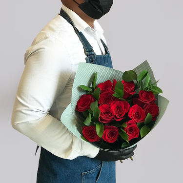  A Bunch of Red Roses | Buy Flowers in Dubai UAE