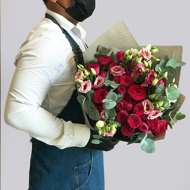 Adoring Heartfelt Bouquet | Buy Flowers in Dubai UAE | Gifts