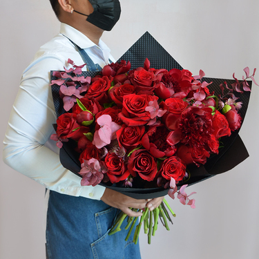 New Love Bouquet | Buy Flowers in Dubai UAE | Gifts