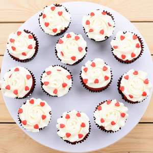 4 Red Velvet Cupcakes  | Buy Desserts in Dubai UAE | Gifts