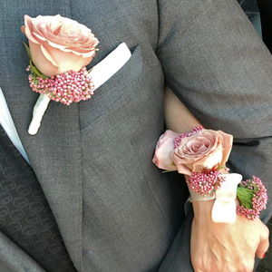 True Romance Boutonniere | Buy Bridal Bouquets in Dubai UAE | Wedding flowers