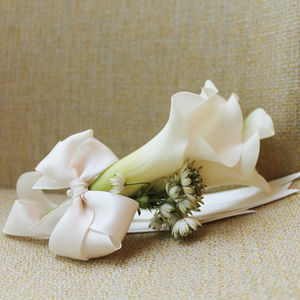 Pure Love Corsage | Buy Bridal Bouquets in Dubai UAE | Wedding flowers